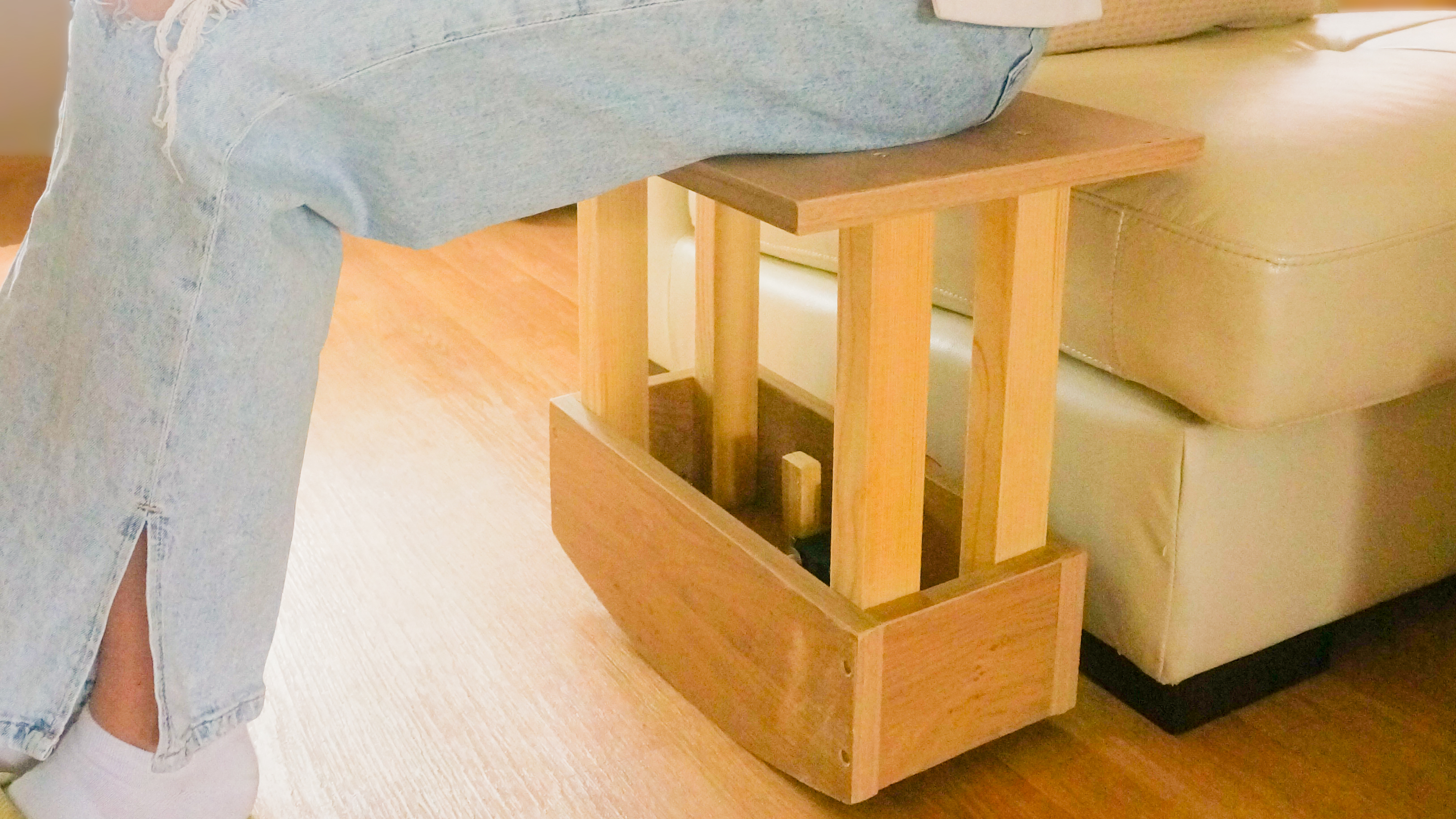 SiTable: Attending Slow Technology Qualities from Literature